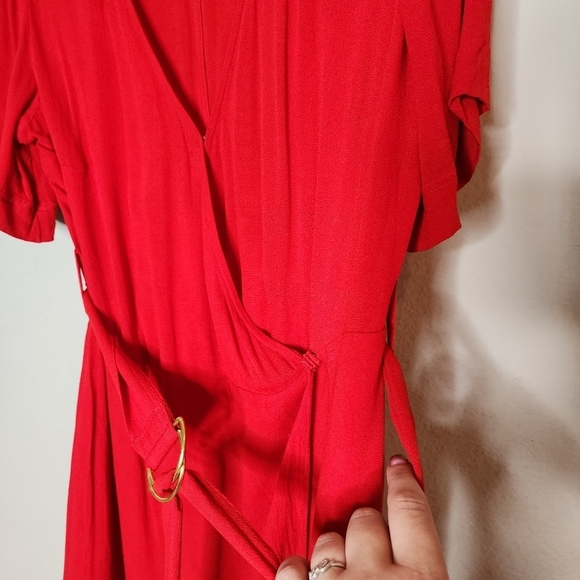 Banana Republic handkerchief hem red wrap midi dress. Belted. Size 12. Pockets - Picture 5 of 16